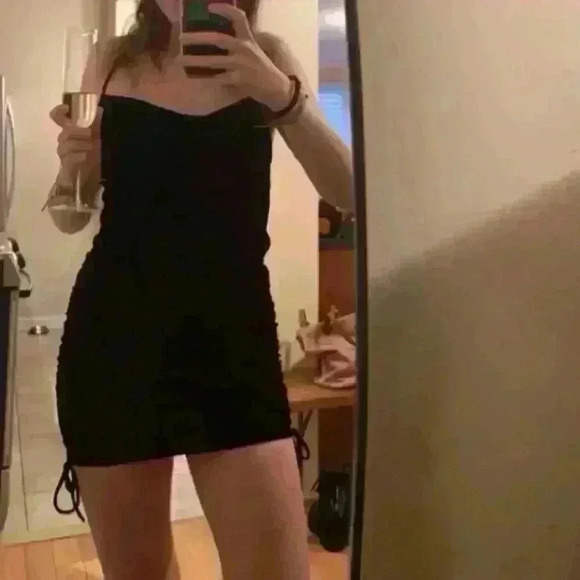 Zara black velvet bodycon ruched dress with open back - Picture 4 of 6